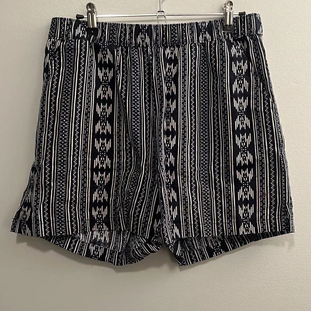 Weatherproof Vintage Women's Blue White Tribal Washable Linen Shorts